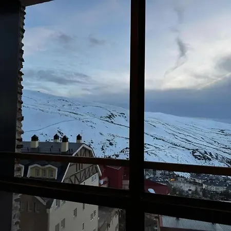 Apartment Cozy With Mountain View